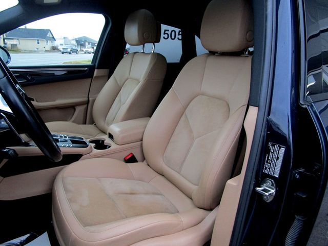 2020 Porsche Macan AWD - 22950896 - 13