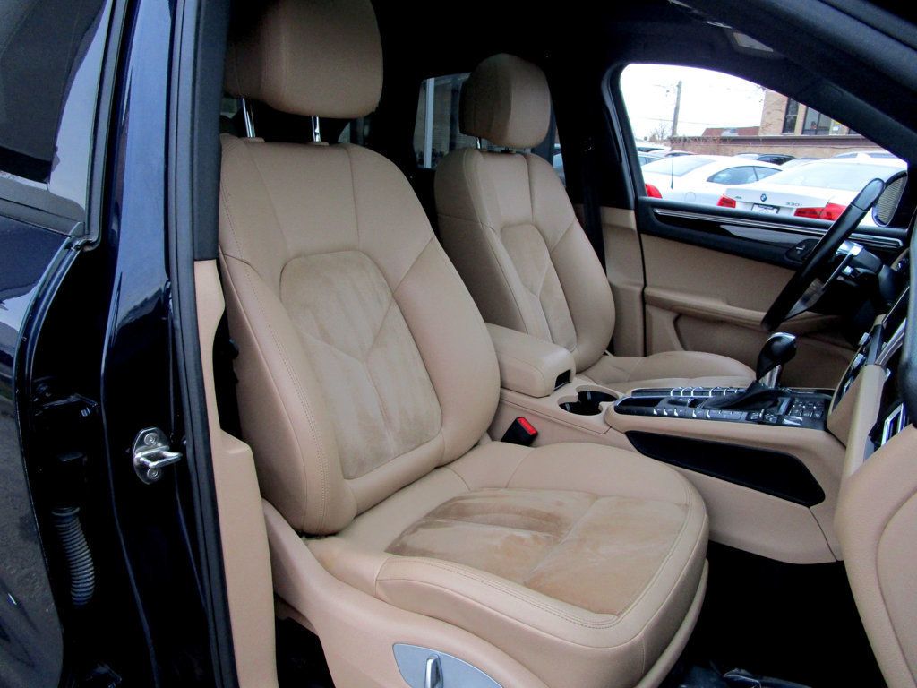 2020 Porsche Macan AWD - 22950896 - 15