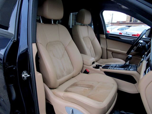 2020 Porsche Macan AWD - 22950896 - 15