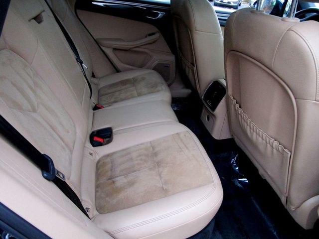 2020 Porsche Macan AWD - 22950896 - 17