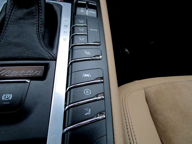 2020 Porsche Macan AWD - 22950896 - 25