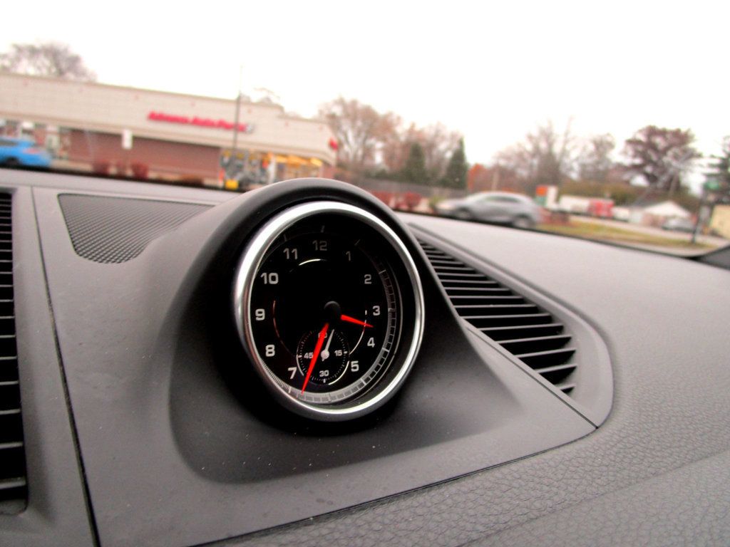 2020 Porsche Macan AWD - 22950896 - 28