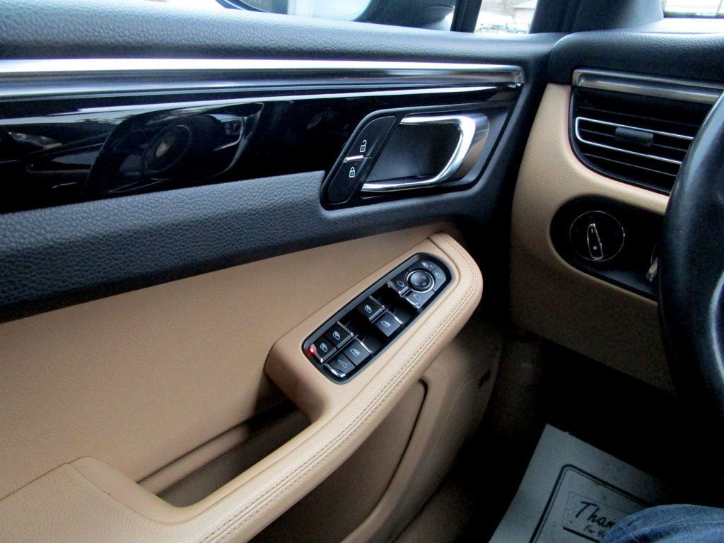 2020 Porsche Macan AWD - 22950896 - 32