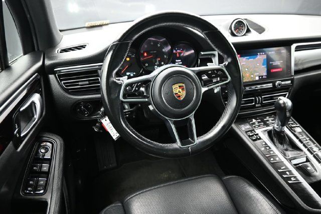 2020 Porsche Macan AWD - 23081610 - 13