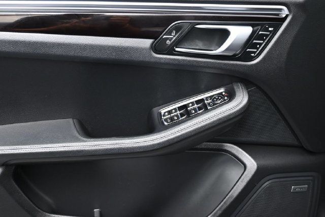 2020 Porsche Macan AWD - 23081610 - 7