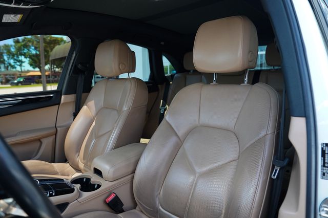 2020 Porsche Macan AWD - 23038924 - 9