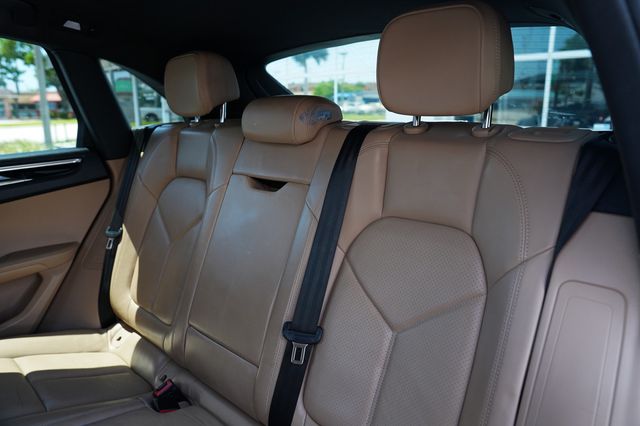 2020 Porsche Macan AWD - 23038924 - 11