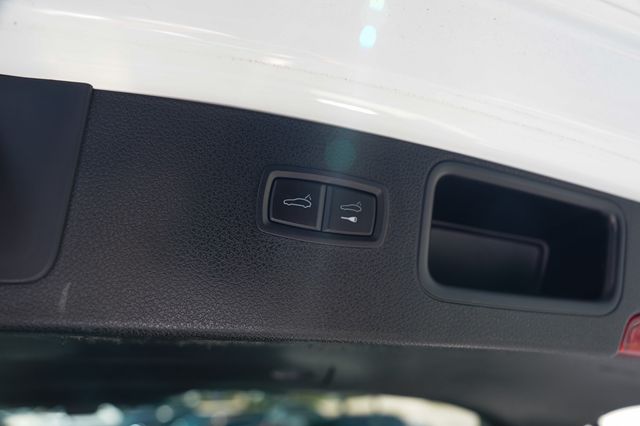 2020 Porsche Macan AWD - 23038924 - 26