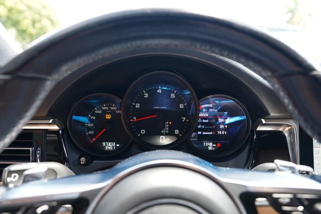 2020 Porsche Macan AWD - 23038924 - 32