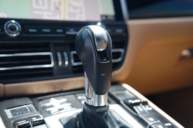2020 Porsche Macan AWD - 23038924 - 38