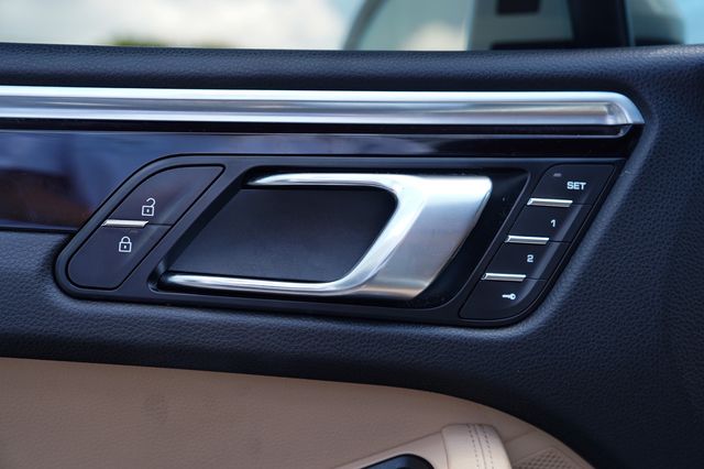 2020 Porsche Macan AWD - 23038924 - 40
