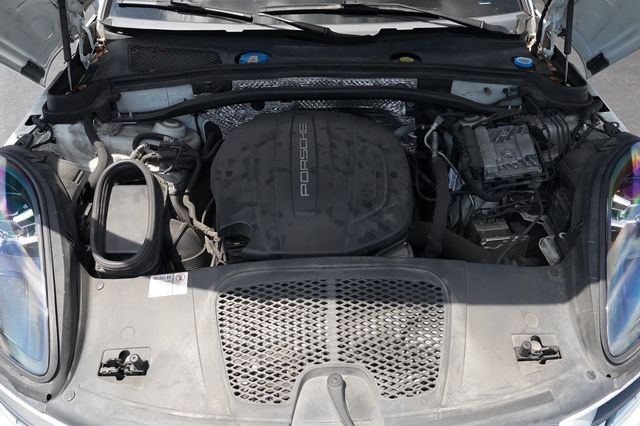 2020 Porsche Macan AWD - 23038924 - 44