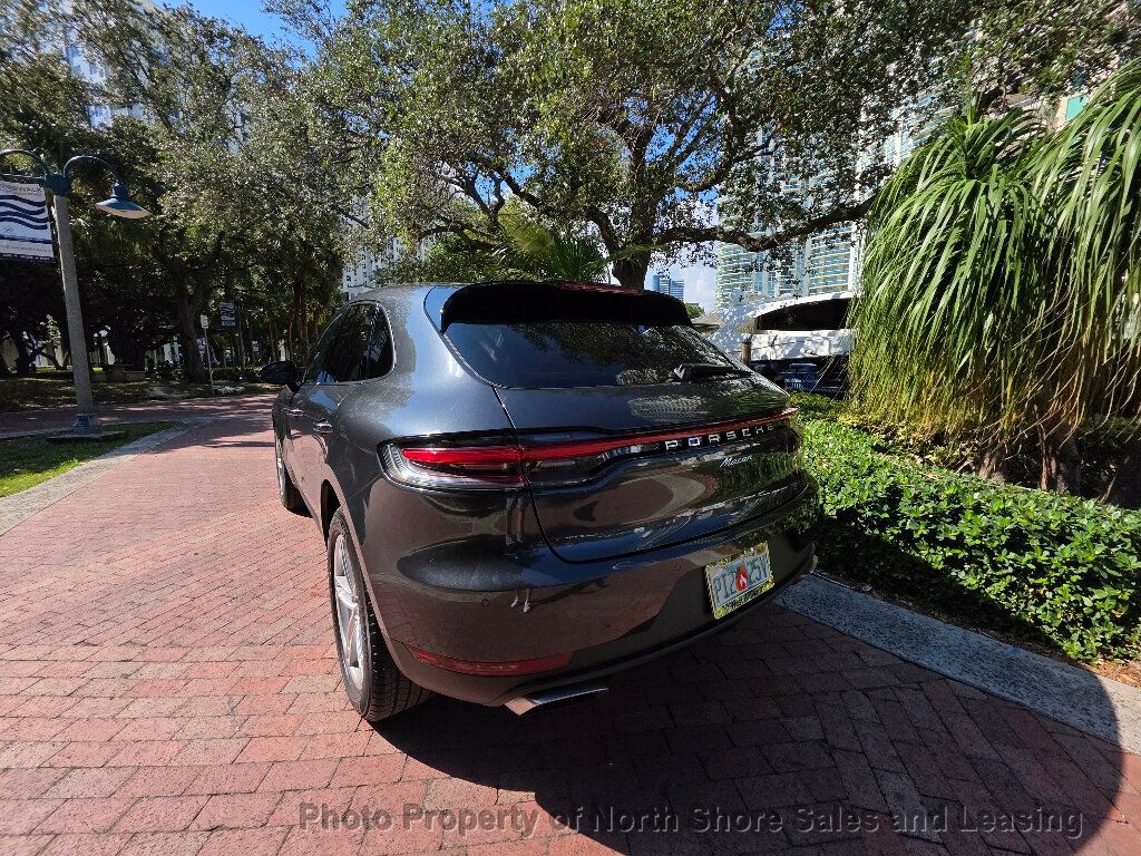 2020 Porsche Macan AWD - 22948630 - 24