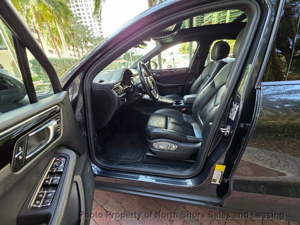 2020 Porsche Macan AWD - 22948630 - 29