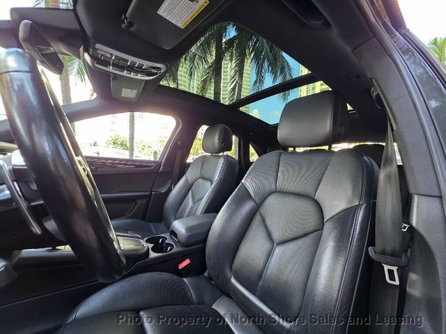 2020 Porsche Macan AWD - 22948630 - 32