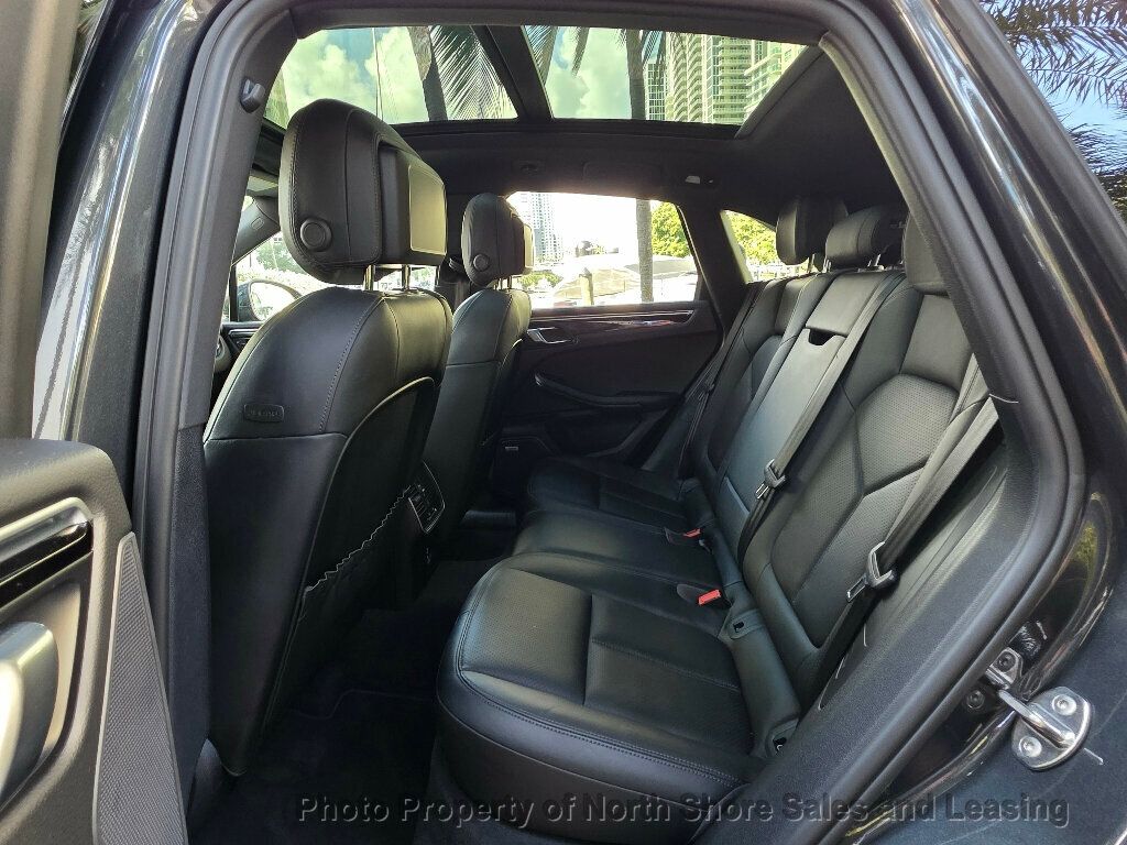2020 Porsche Macan AWD - 22948630 - 37