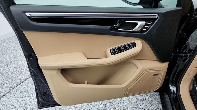 2020 Porsche Macan AWD - 22956551 - 10