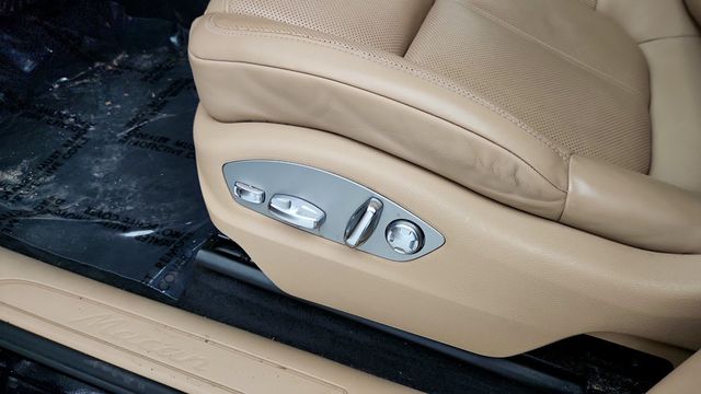 2020 Porsche Macan AWD - 22956551 - 11