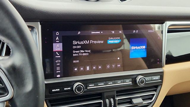 2020 Porsche Macan AWD - 22956551 - 16