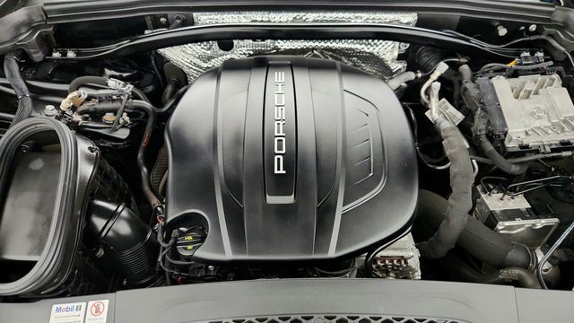 2020 Porsche Macan AWD - 22956551 - 24