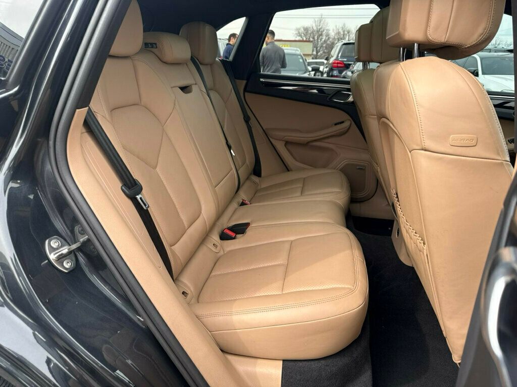 2020 Porsche Macan AWD - 23011918 - 18