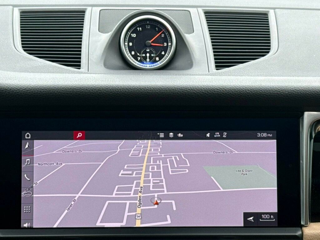 2020 Porsche Macan AWD - 23011918 - 21