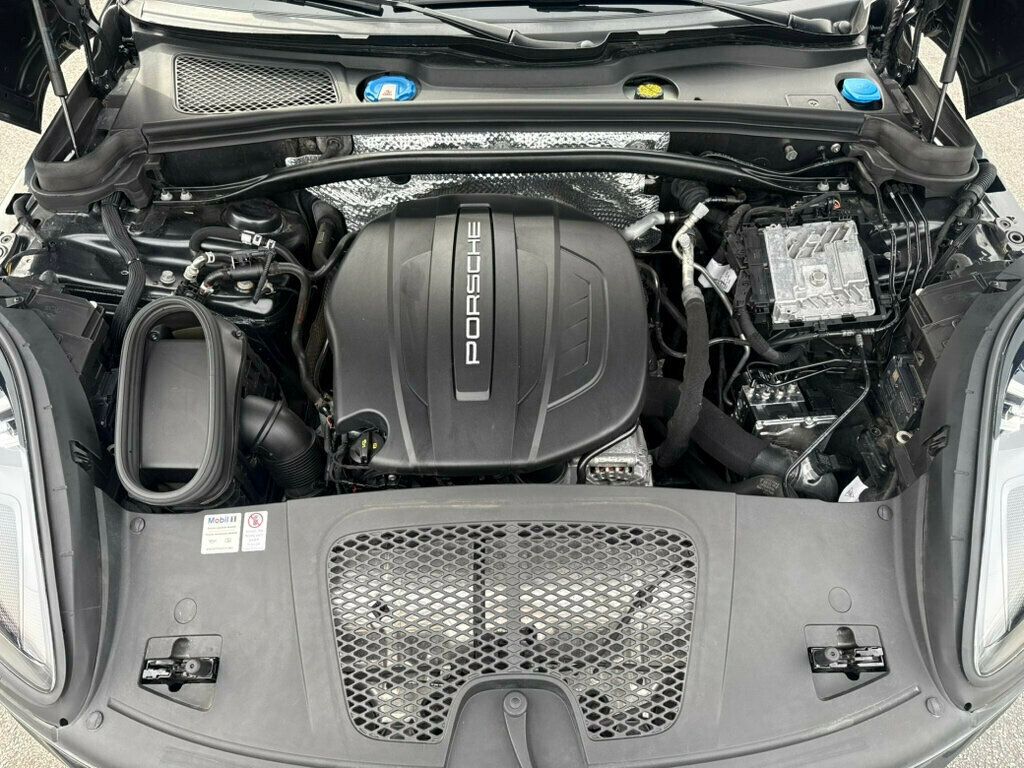 2020 Porsche Macan AWD - 23011918 - 32