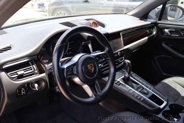 2020 Porsche Macan AWD - 23030149 - 9