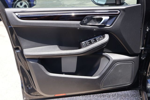 2020 Porsche Macan AWD - 23030149 - 10