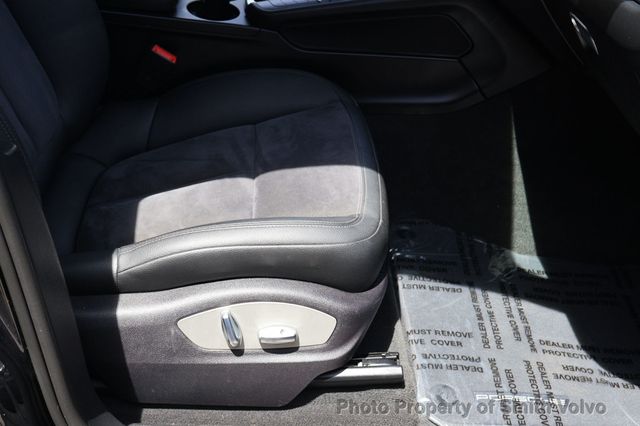 2020 Porsche Macan AWD - 23030149 - 14