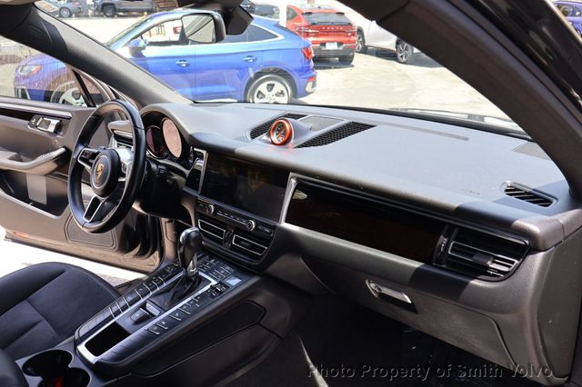 2020 Porsche Macan AWD - 23030149 - 16