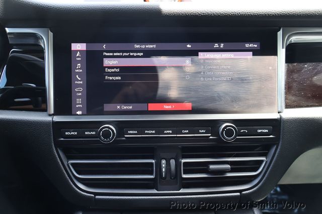 2020 Porsche Macan AWD - 23030149 - 22