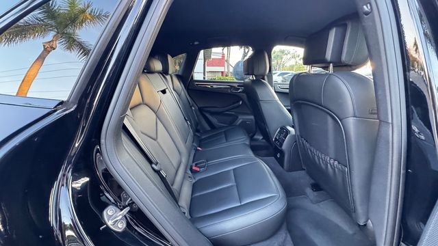 2020 Porsche Macan AWD - 22955942 - 12