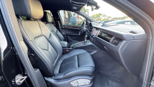 2020 Porsche Macan AWD - 22955942 - 13