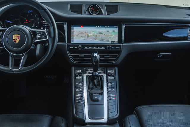2020 Porsche Macan AWD - 22955942 - 17