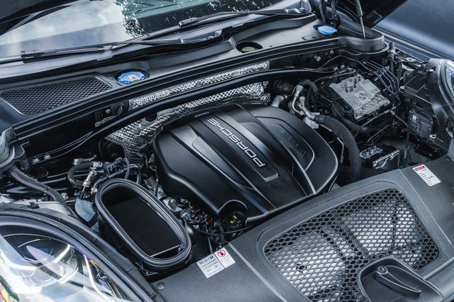 2020 Porsche Macan AWD - 22955942 - 31