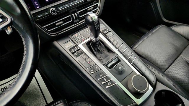 2020 Porsche Macan AWD with Premium Package Plus & 21'' RS Spyder Design Wheels - 22966815 - 16