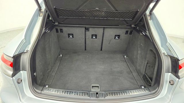 2020 Porsche Macan AWD with Premium Package Plus & 21'' RS Spyder Design Wheels - 22966815 - 22