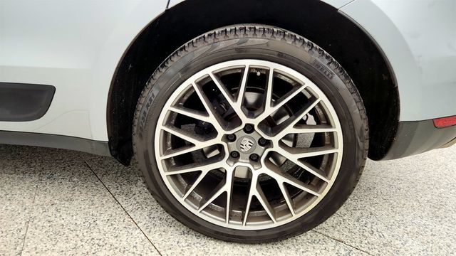 2020 Porsche Macan AWD with Premium Package Plus & 21'' RS Spyder Design Wheels - 22966815 - 8