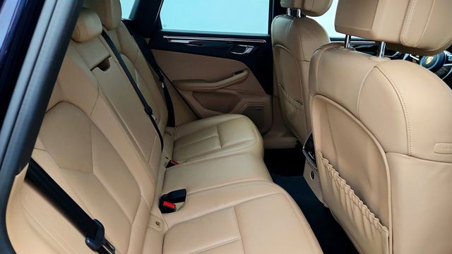2020 Porsche Macan AWD w/ Premium Pkg Plus, Power Seats & PDLS+ - 23065408 - 21