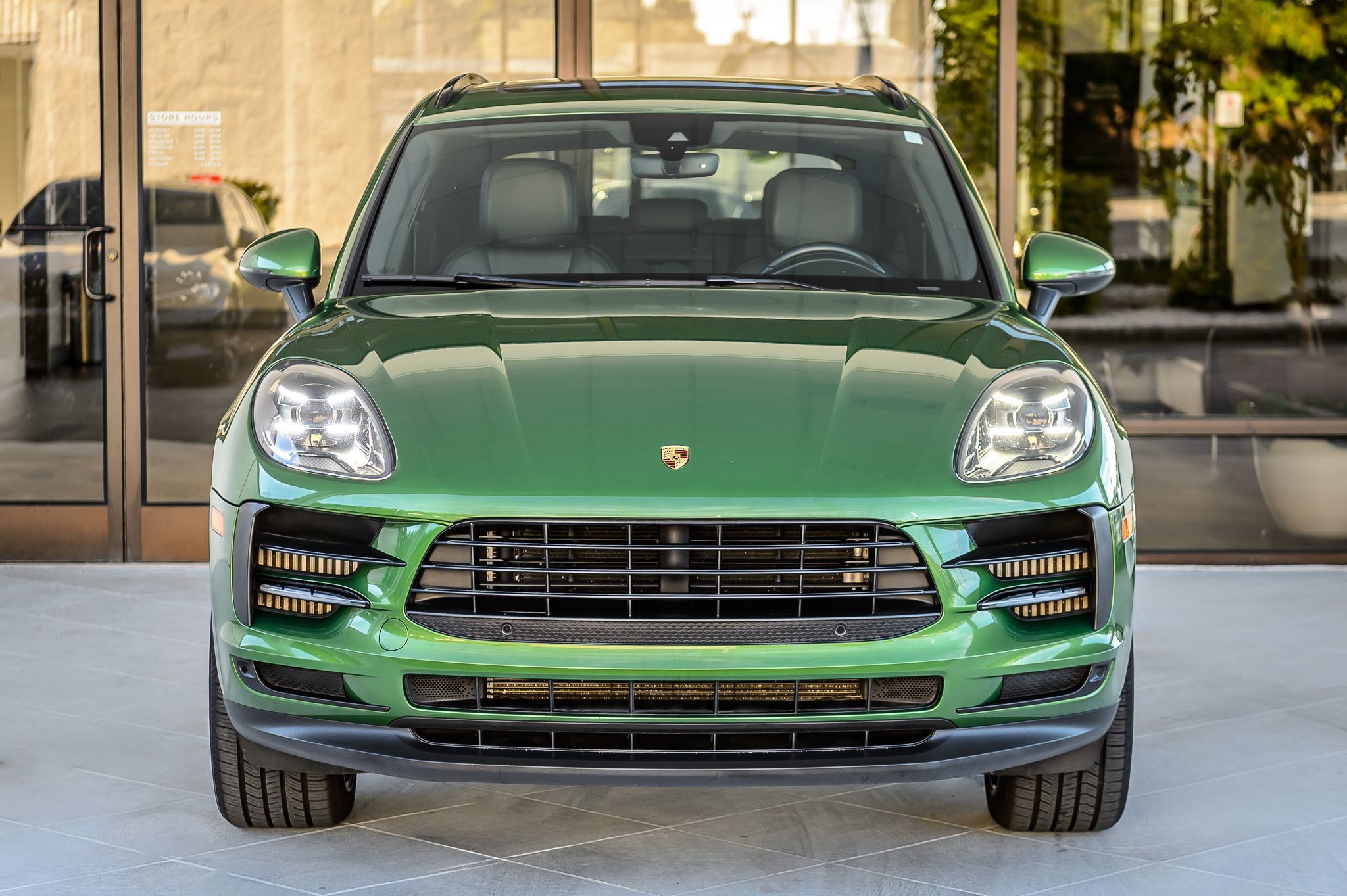 2020 Porsche Macan S photo 2