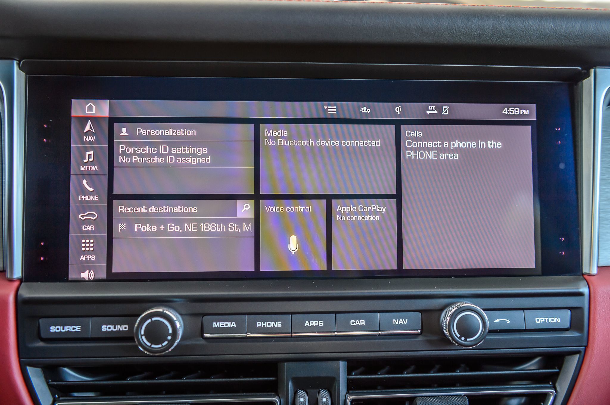 2020 Porsche Macan Turbo photo 18