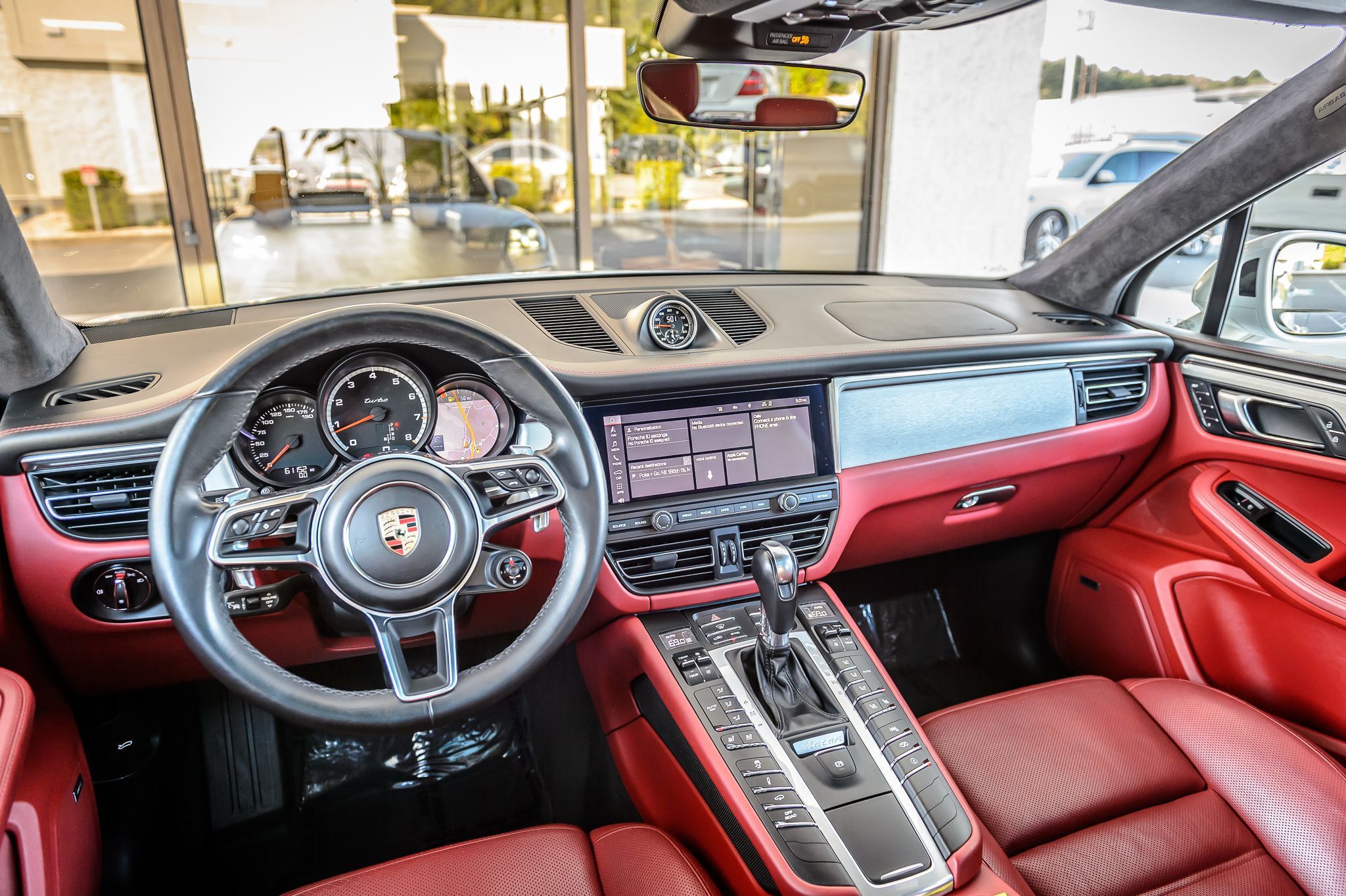2020 Porsche Macan Turbo photo 22