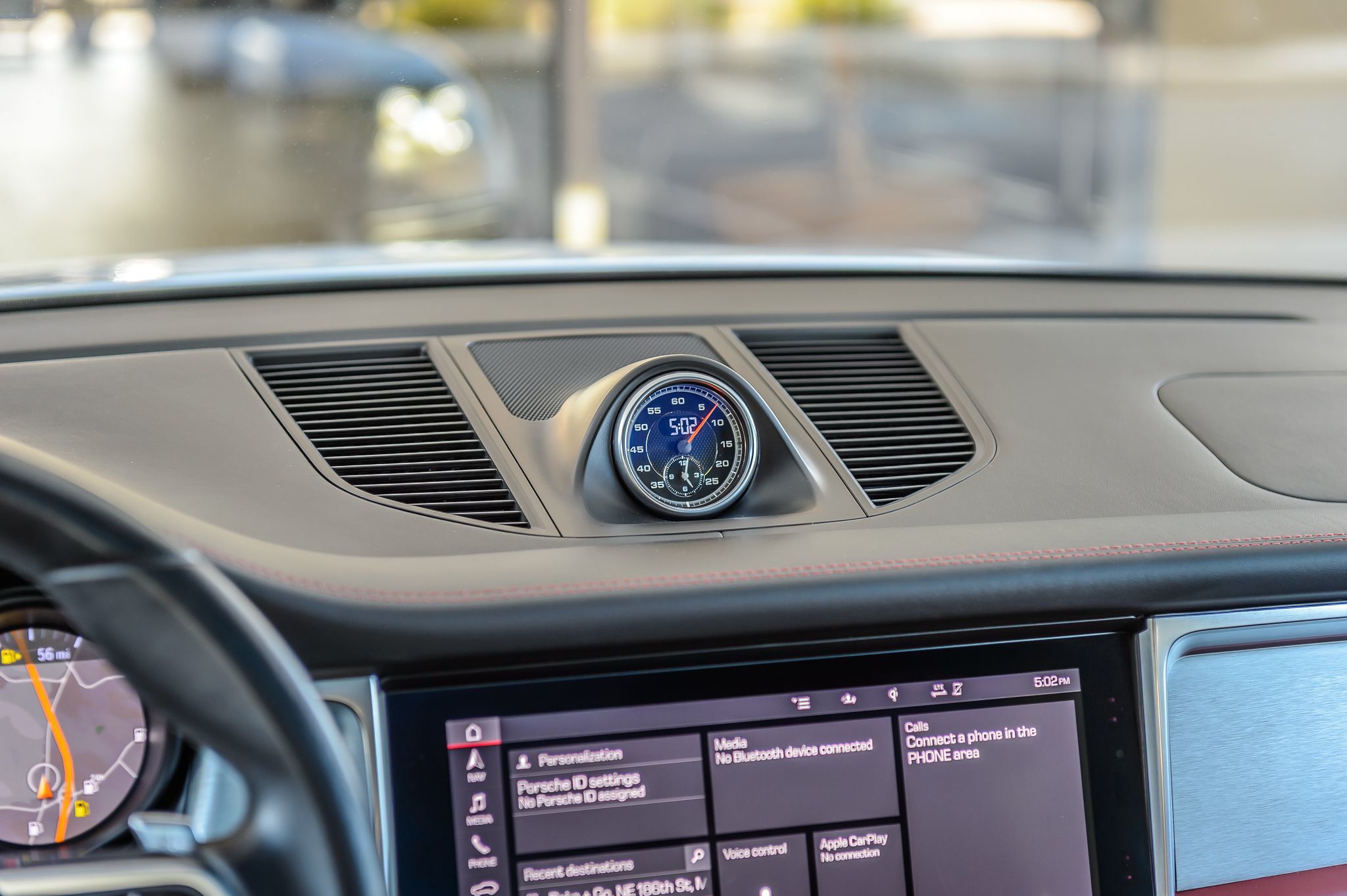 2020 Porsche Macan Turbo photo 26