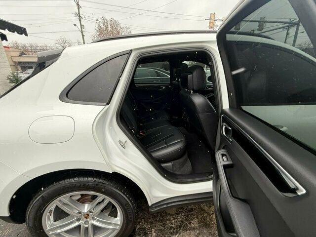 2020 Porsche Macan MSRP$63150/AWD/PremiumPkgPlus/Heated&CooledSeats/LaneChange/NAV - 22725763 - 17