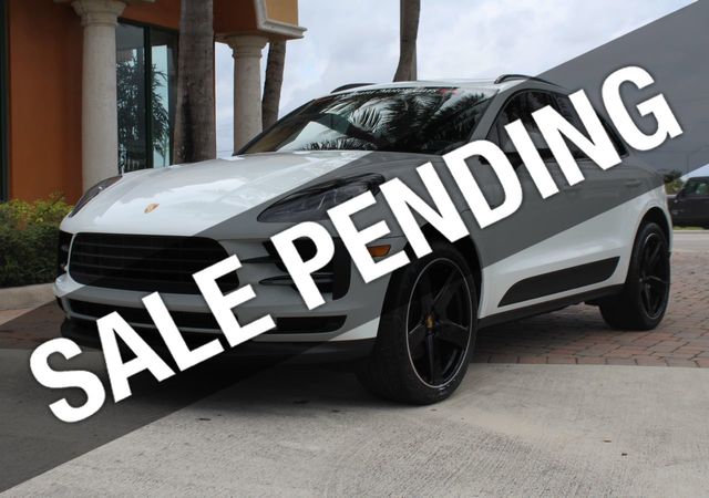 2020 Porsche Macan ONE FLORIDA OWNER , ONLY 11K MILES GARAGE KEPT  - 21331160 - 0