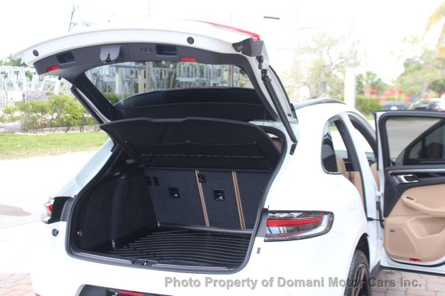 2020 Porsche Macan ONE FLORIDA OWNER , ONLY 11K MILES GARAGE KEPT  - 21331160 - 37