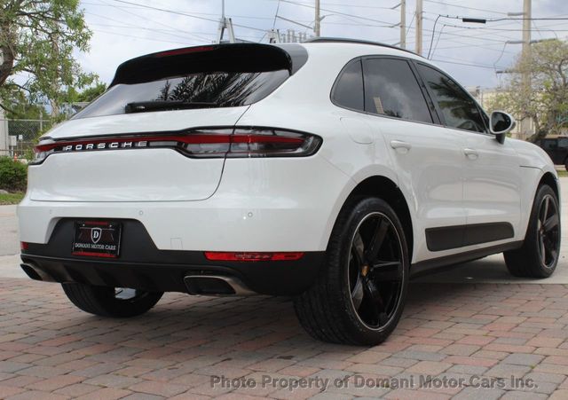 2020 Porsche Macan ONE FLORIDA OWNER , ONLY 11K MILES GARAGE KEPT  - 21331160 - 3