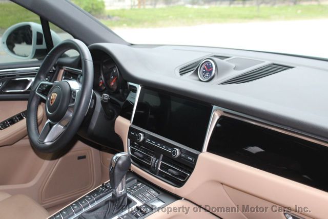 2020 Porsche Macan ONE FLORIDA OWNER , ONLY 11K MILES GARAGE KEPT  - 21331160 - 50