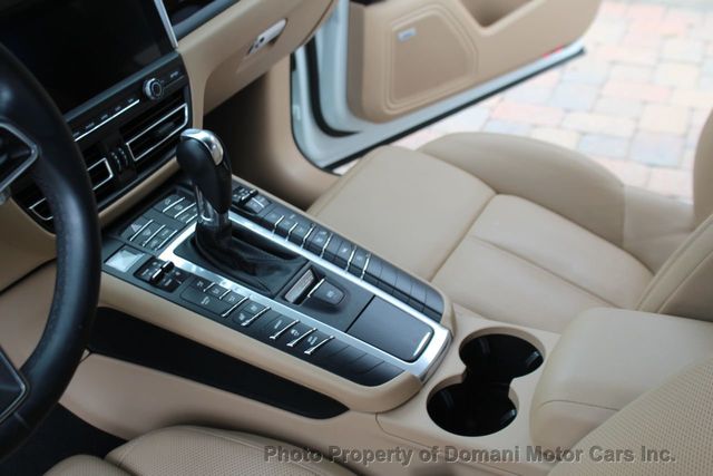 2020 Porsche Macan ONE FLORIDA OWNER , ONLY 11K MILES GARAGE KEPT  - 21331160 - 55